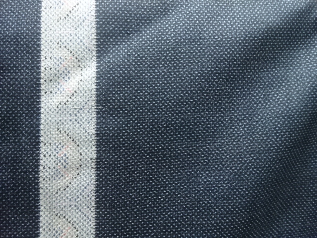 アンティーク　縞模様織出し本場泥大島紬着物（5マルキ）